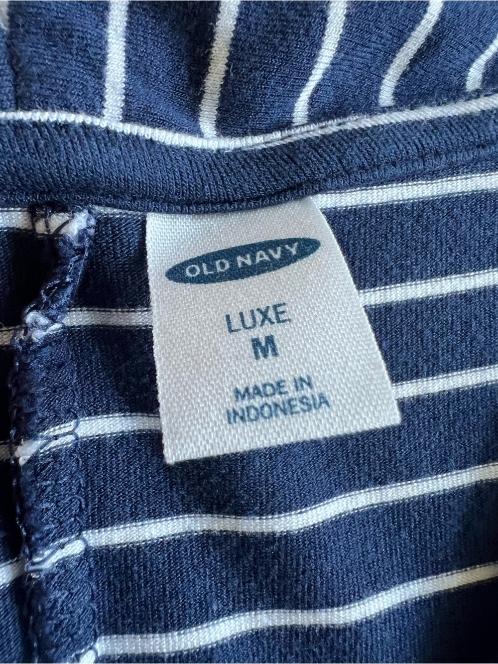 Old Navy Navy and White Striped V-Neck Short Sleeve Top - Picture 2 of 3